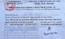 Hà Nội phát 'phiếu ra đường' cho người dân trong thời gian giãn cách xã hội