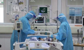 Bệnh nhân mắc COVID-19 ở Cà Mau phải thở máy