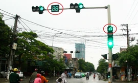 Phó Thủ tướng: Tổng rà soát, giải quyết bất cập trong hệ thống biển báo, đèn tín hiệu giao thông