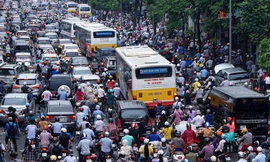 Chủ tịch Hà Nội: “Đủ điều kiện sẽ đẩy nhanh việc cấm xe máy“