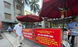 Hà Nội phong tỏa, cách ly 2 chung cư ở Vũ Trọng Phụng vì COVID-19