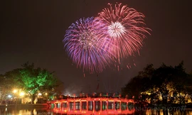 Hà Nội bắn pháo hoa tầm cao 3 điểm dịp Tết Dương lịch 2021