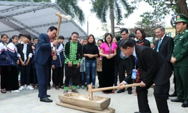 Thắm tình hữu nghị đặc biệt Việt Nam – Lào