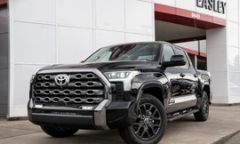 Triệu hồi hơn 102.000 xe Toyota do lỗi động cơ tại Bắc Mỹ