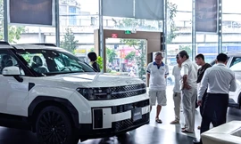 Nguồn cung dư thừa, ô tô trong nước còn giảm giá đến cuối năm?