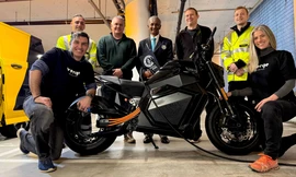 Mẫu xe máy điện lập kỷ lục thế giới về quãng đường di chuyển