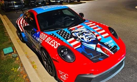 Chiếc Porsche 911 đặc biệt mừng ông Donald Trump thắng cử