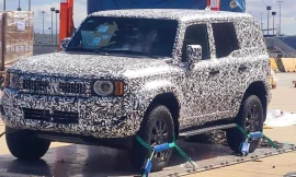 Toyota Land Cruiser Prado xuất hiện thêm biến thể lạ