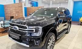 Rộ tin Ford Everest Platinum động cơ V6 sắp về Việt Nam