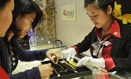 Vàng SJC giảm giá ngày thứ tư liên tiếp