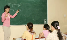 GS Toán ngồi cả giờ để giải toán... lớp 6