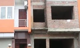 Trộm ngang nhiên đục tường nhà dân giữa ban ngày