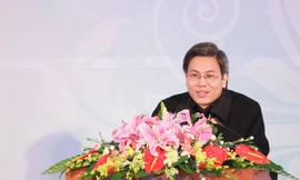 Diễn giả Giản Tư Trung cho rằng, giáo dục cần hướng đến “con tim có hồn, cái đầu khai phóng” 