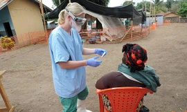 Liberia sẽ truy tố người mang Ebola sang Mỹ