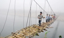 Những cây cầu treo... chờ đứt ở Lai Châu