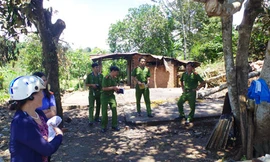 'Ngáo đá' phóng hỏa đốt nhà giữa đêm khuya