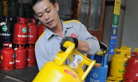 Gas giảm 13.000 đồng/bình