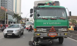 Tai nạn chết người, QL 1A kẹt cứng