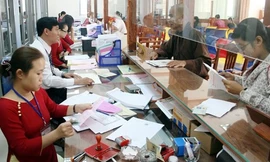 Cán bộ ăn lương mà không làm, phải thay ngay