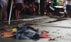 Bị người tình của vợ đâm chết bên đường