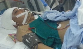 Bị đánh thập tử nhất sinh bằng điếu cày, vỏ chai