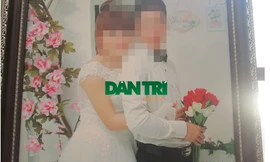 Ảnh cưới của vợ chồng anh T. 