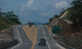 Thênh thang cao tốc Việt