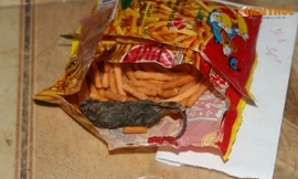 Nghi án có chuột chết khô trong gói bim bim
