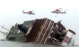 Công bố đoạn đối thoại cấp cứu của phà Sewol