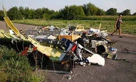 Hà Lan bắt đầu phục hồi xác máy bay MH17