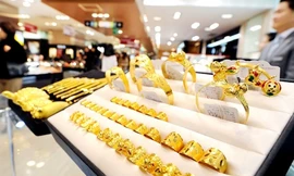 Giá vàng thế giới tăng mạnh phiên cuối tuần