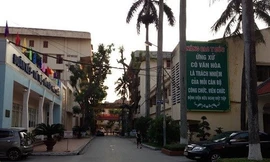 Viết hai lá thư tuyệt mệnh rồi nhảy lầu tự tử