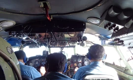 Cận cảnh truy tìm Boeing mất tích từ trên không