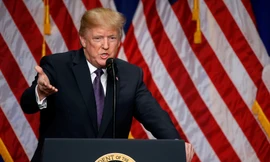 Tổng thống Mỹ Donald Trump công bố chiến lược an ninh quốc gia mới hôm 18/12. Ảnh: Reuters