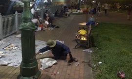 Phận người tủi cực đêm giao thừa