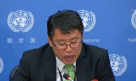 Đại diện thường trực của Triều Tiên tại Liên Hợp Quốc Kim In-ryong trong cuộc họp báo ngày 13/3.