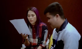 Mỹ Tâm cùng chàng trai khiếm thị thu âm 'Sầu tím thiệp hồng'