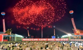 Người Triều Tiên váy hoa xúng xính đổ ra đường mừng thử hạt nhân