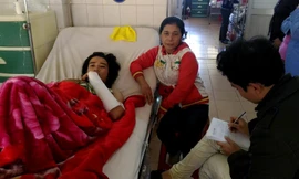Mẹ con bệnh nhân Nhật tại bệnh viện Đa khoa tỉnh Gia Lai 