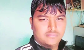 Rohit Singh, một trong hai thiếu niên phát hiện chiếc máy bay của GoAir phát hoả.