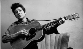 Nhà văn, ca sĩ, nhạc sĩ Bob Dylan nhận giải Nobel Văn học 2016. 