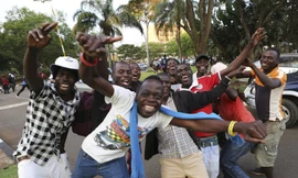 Người Zimbabwe ‘vỡ òa’ giây phút Tổng thống Mugabe từ chức