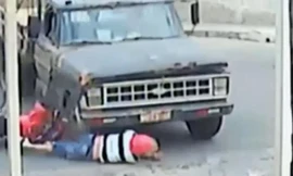 Lọt gầm xe tải, người đàn ông sống sót thần kỳ