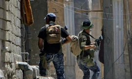 Theo Reuters, khoảng 10 ngày trước, các lực lượng Iraq đã tấn công thành phố cổ Mosul, mục tiêu cuối cùng của chiến dịch kéo dài 8 tháng để tái chiếm thành trì lớn cuối cùng của IS.