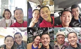 Mei chụp ảnh selfie với những người lạ mà anh gặp được.