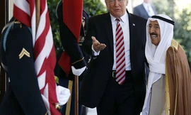 Tổng thống Mỹ Donald Trump gặp Quốc vương Kuwait Sheikh Sabah Al-Ahmad Al-Sabah tại Washington vào ngày 7/9. Ảnh: AP