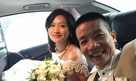 Tuấn Hưng hát trong đám cưới lần 2 của Nguyễn Vĩnh Tiến và vợ 9X