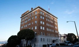 Tổng Lãnh sự quán Nga ở San Francisco. Ảnh: AFP