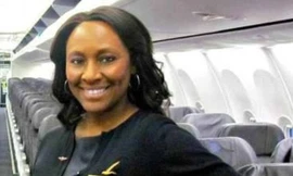 Nữ tiếp viên hàng không Shelia Fedrick.