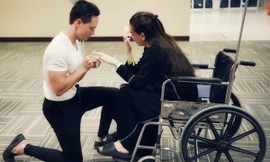 Có ai như Hồ Ngọc Hà: Ngồi xe lăn nhận lời cầu hôn xúc động từ Kim Lý